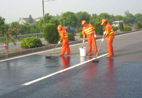 长治 彩色路面喷漆维修改色的使用寿命有多长？